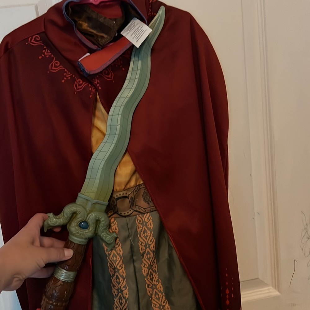 Raya and the last dragon light up sword!